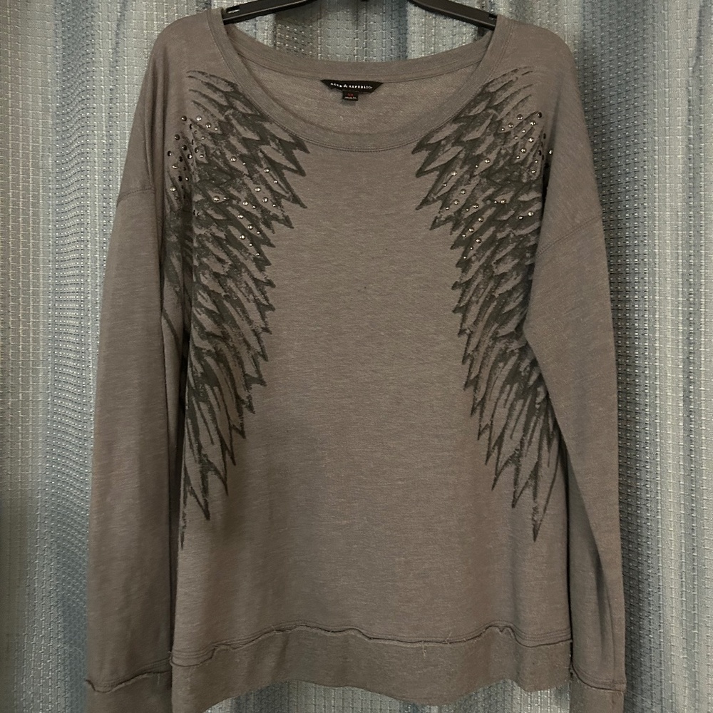 Rock and republic grey sweater